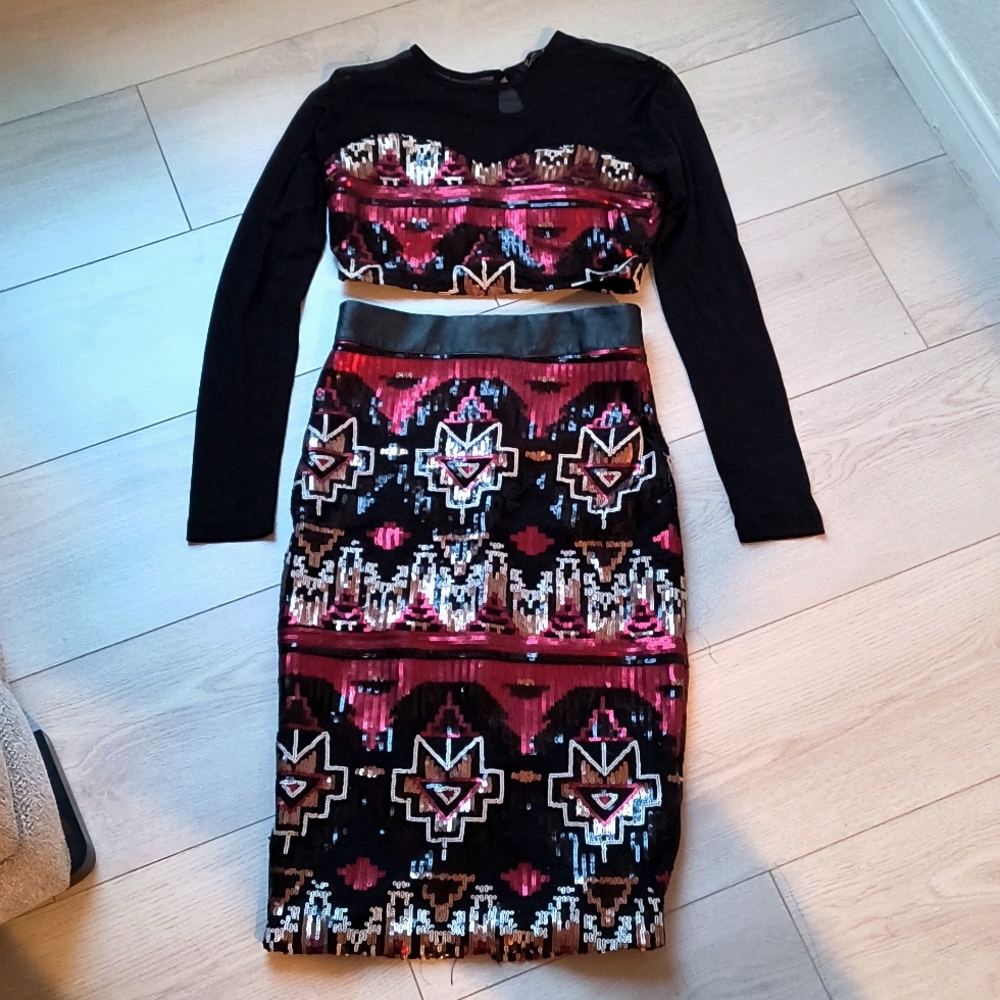 Two piece skirt set
